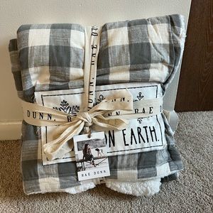 Rae Dunn Peace On Earth Throw Blanket